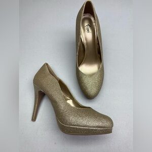 Fioni GLITTERY GOLD 4”Heel Pumps, 7 Spring Sale